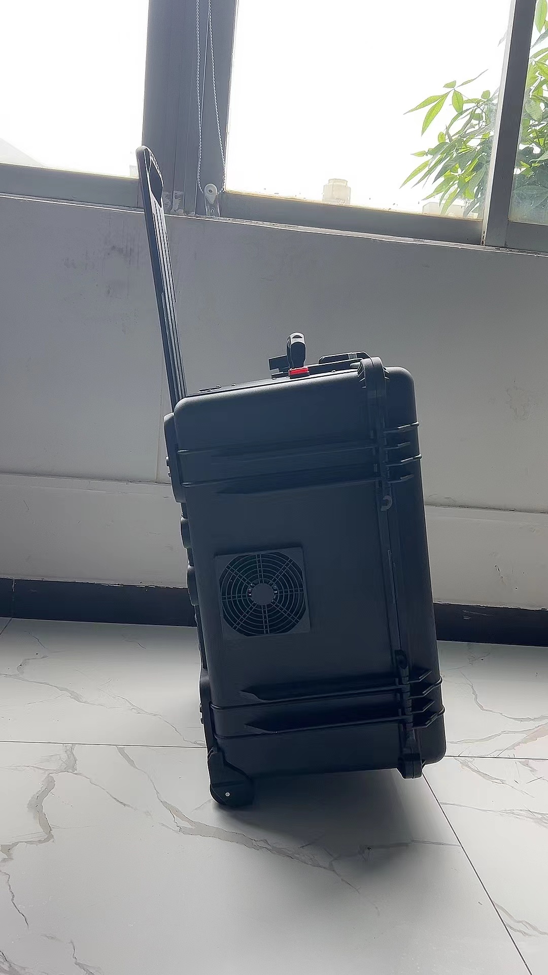 信宜手拉箱型移动通信干扰器